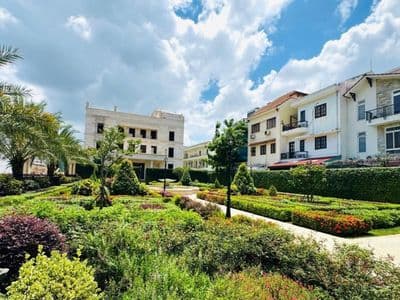 Bán gấp Biệt thự 10x20 Hầm 3 Tầng Ngay Dương Văn An - An Phú Q.2