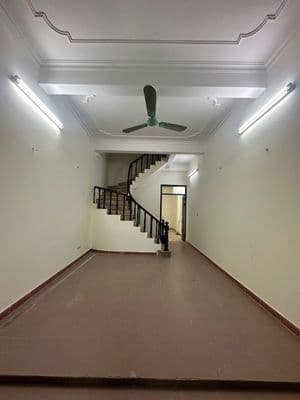Nhà Trần Đại Nghĩa, ngõ oto, dt 65m2, 3 tầng