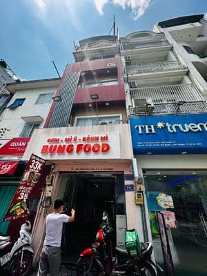Mặt tiền Huỳnh Văn Bánh , Phú nhuận