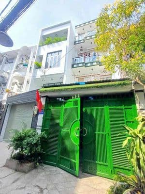 Chủ giảm giá cần bán gắp nhà ,1979 ,nha be ,2 Xe Hơi Tranh nhau