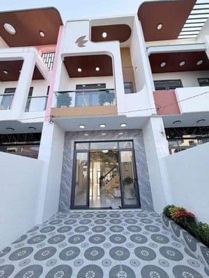 nhà ngay kcn cầu tràm..cách dt 826 100m ..2ty980 120m2