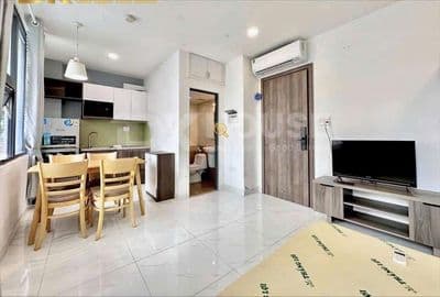 Studio Mặt Tiền Đường • Cửa Sổ Trời Lớn • Full Nội Thất • Thang Máy