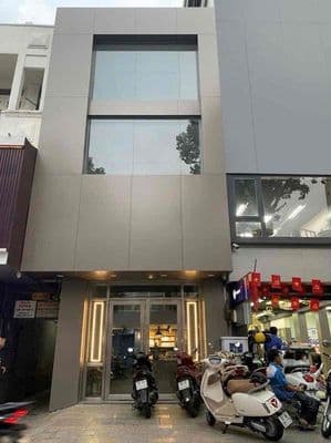 mặt tiền Trần Hưng Đạo Q1 giá cực tốt