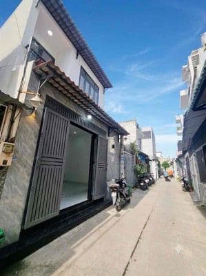Nhỉnh 3 tỷ - hxh thông - bv q12 - 2 tầng - 82m2-3pn