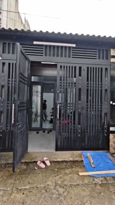 Bán nhà gần ngã ba đông quang