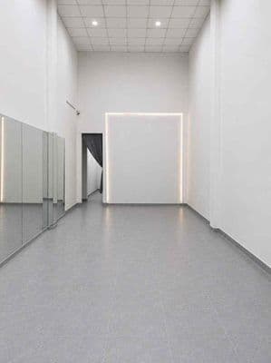 Cho Thuê Mặt Bằng Kinh Doanh - giao Lê Văn Việt - Gần Ngã Tư TĐ
