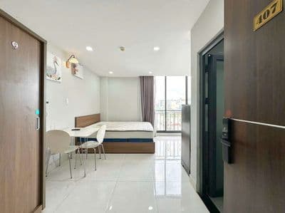 Căn Hộ Studio 40m2 Ban Công Thang Máy Hầm Xe Giáp Quận Phú Nhuận