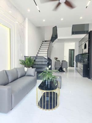 Bán nhà đẹp 3 tầng luxury full nội thất – kiệt ô tô đường tô hiệu