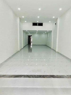 Cho thuê nhà mặt tiền 4.2x26m mặt tiền lê văn lương vị trí đẹp q7