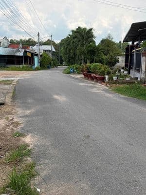 Bán đất mặt tiền nhựa sát DT 744, TPHCM