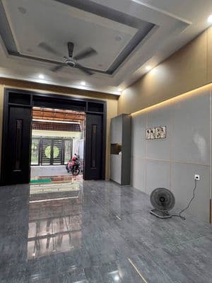 Bán nhà Định Hoà TDM, 5x34m, 4PN, 5WC, sổ hoàn công
