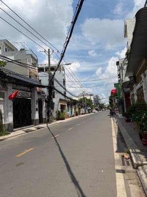 Bán nhà mặt tiền lô góc 45m2, 4 tỷ, Thủ Đức