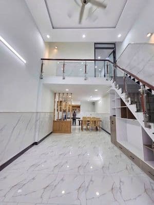 Bán nhà 54m2 Dĩ An, Bình Dương - Gác lửng đúc