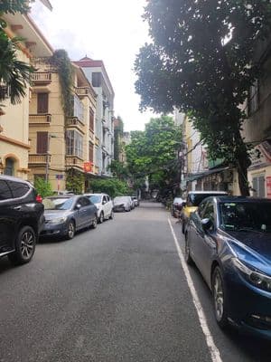 Nhà bán Phân lô Phạm Tuấn Tài, Cầu Giấy, 6 tầng, Vỉa hè, Ô tô tránh