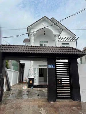 Cho thuê biệt thự Phú Mỹ 10x20 gồm 4PN,2wc, sân đậu 3xe hơi giá 10tr/t
