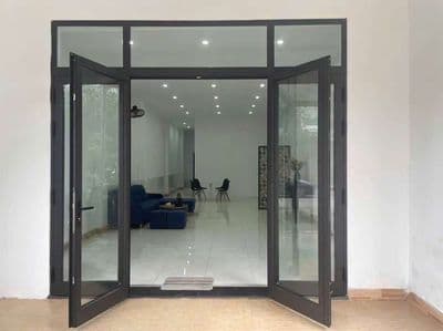 Nhà cấp 4 đẹp cửa kính mới mặt tiền diệp minh châu