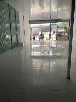 Cho thuê kho 8×27, có gác, bà điểm - hocmon. giá: 12 triệu tl