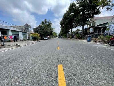 Bán đất phú tân 8,5x20 đường nhựa 15m ngay thành phố mới bình dương