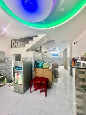 Sát k Ô tô Nguyễn Hoàng, 4 tầng đúc, 4PN khép kín, sân thượng 3.x tỷ