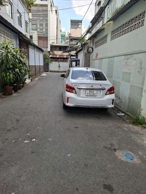 Xe Hơi Tới - Nhà Hiếm Rẻ Ngay Chợ Thiếc