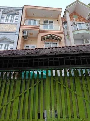 Nhà mớ ng căn xe hơi giá rẻ 4pn