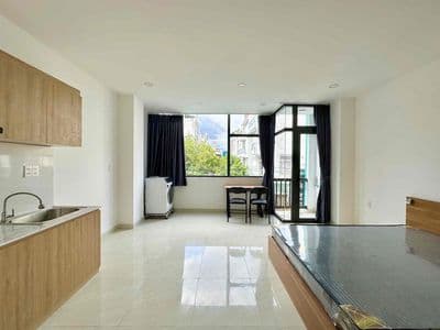 {Q2} Ra mắt studio banconl- Full nội thất - Ánh sáng tự nhiên