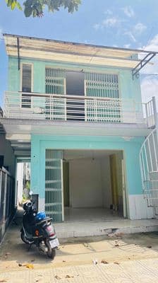 Cho thuê nhà mặt tiền trung tâm định quán