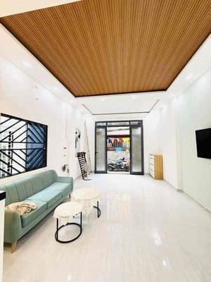 Nhà mới đẹp, 3 tầng (4.3x10m), sổ đẹp, hẻm 3.5m Âu Dương Lân