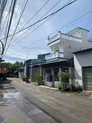 Cho thuê nhà 1 trệt 1 lầu mặt tiền hẻm kp4 phường tân vạn