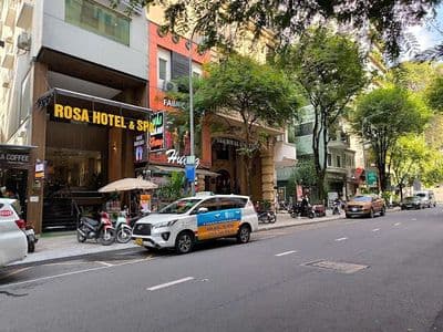 Cho thuê mt thủ khoa huân q1 dt 468m2 giá 180tr
