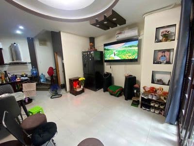 Bán Nhà Chính Chủ - Gần HXH CMT8 P11 Quận 3 - 5 Tầng - 3PN - Hơn 6 Tỷ