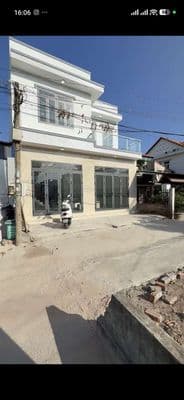 nhà sổ hồng mới xây 5 phòng ngủ ngang 8