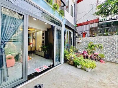 Giá:chỉ 6 tỷ hơn tl nhà đẹp bình thạnh ngay trục phạm văn đồng.
