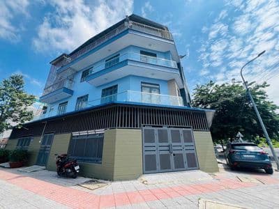 Cho thuê nhà đẹp 7 phòng ngủ góc 2 mặt tiền KDC Bửu Long 3