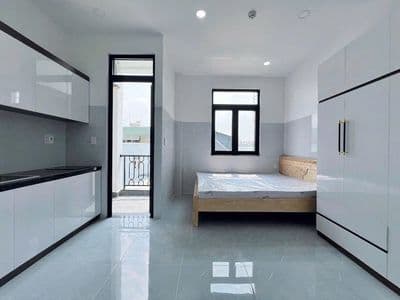 Căn hộ studio ban công, cửa sổ trời- Ngay khu CNC, Làng Đại học, metro