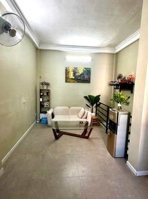 Cho thuê nhà nguyên căn Lê Quý Đôn, 5 tầng, 8.5 triệu