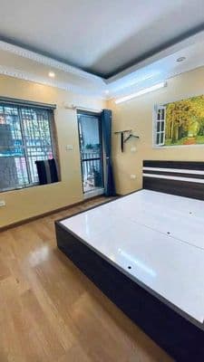 Cho thuê nhà Thái Thịnh 1PN, 1 gác xép, giá 7tr