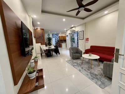 Cho thuê nhà nguyên căn 90m2 Đội Cấn, Ba Đình, full đồ