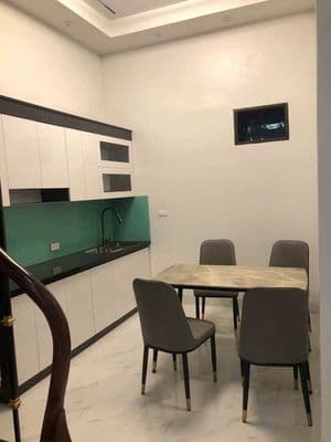 Cho thuê nhà riêng 40m2 Ngã Tư Sở, Thanh Xuân, 4PN