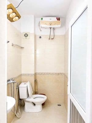 Cho thuê nhà nguyên căn Nguyễn Chính, Hoàng Mai, 4PN, ô tô tránh