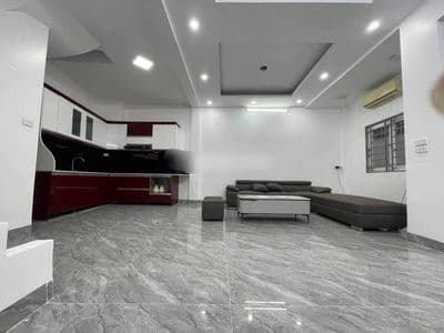 Cho thuê nhà 40m x 5 tầng ngõ 101 Đào Tấn, Ba Đình