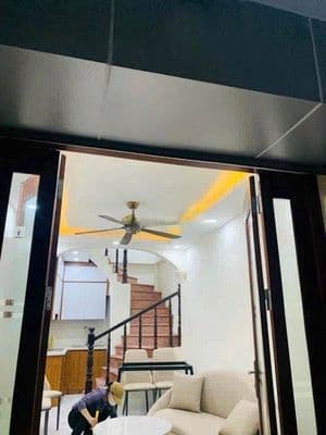 Cho thuê nhà 5 tầng ngõ 140 Phố Trung Phụng, Đống Đa, Hà Nội