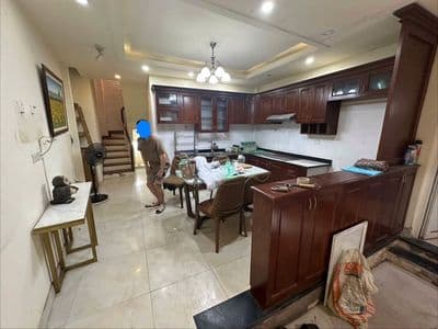 Cho thuê nhà nguyên căn Đống Đa, 5 tầng, full nội thất