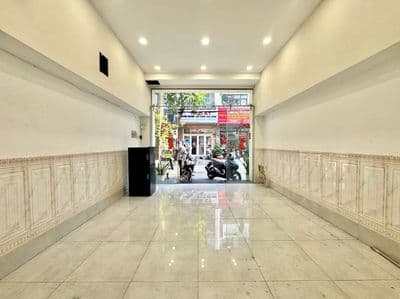 Mặt Bằng Kinh Doanh Chính Chủ - Mặt Tiền Bàu Cát Sầm Uất