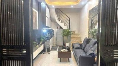 Cho thuê nhà nguyên căn 25m x 4 tầng, Đống Đa, full đồ