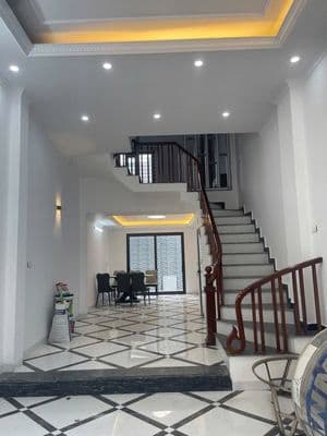 Bán nhà 4 tầng gần ngã 3 Văn Điển, 65m2