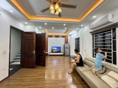 Cho thuê nhà 42m2, 5 tầng, Hà Đông, 14 triệu/tháng