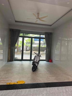 Nhà đẹp ngay Làng Đại học