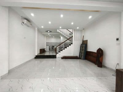 Cho thuê nhà 2 tầng mặt tiền Yên Khê 1, gần biển