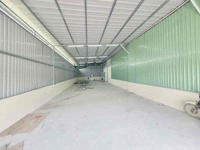 Kho mặt tiền giá rẻ xe contianer đậu cửa nở hậu 7x28m
